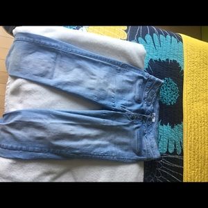 High wasted jeans/jeggings